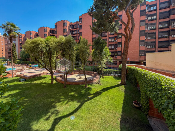 Piso en Av. de la Ciudad de Barcelona